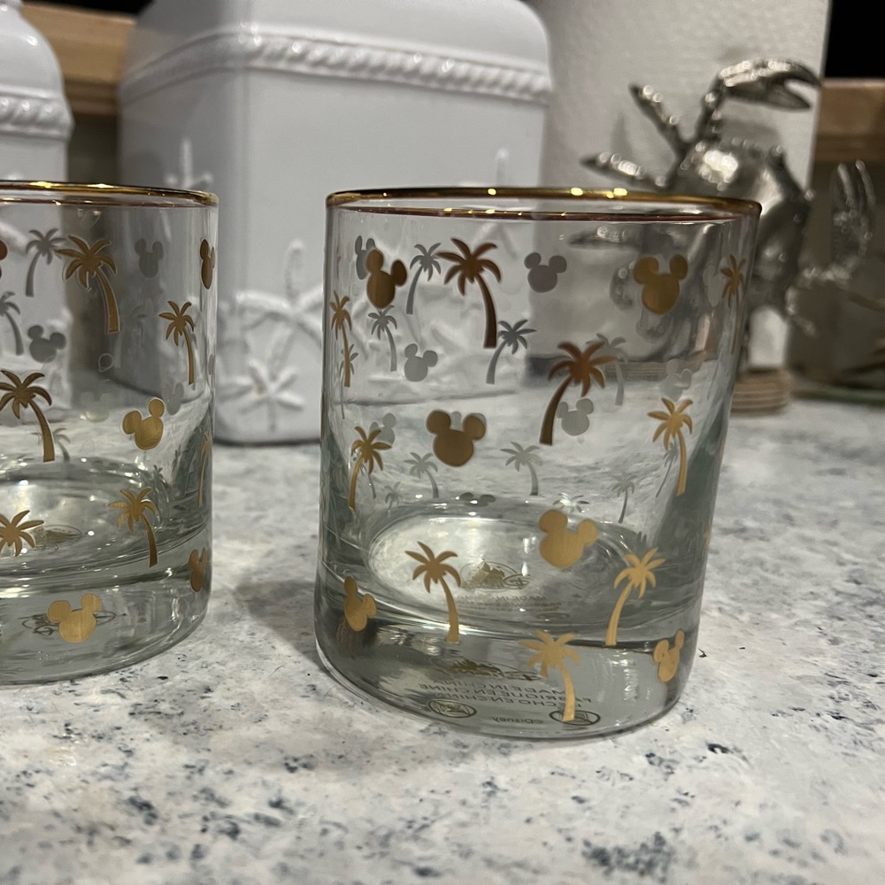 Set of two Disney glasses